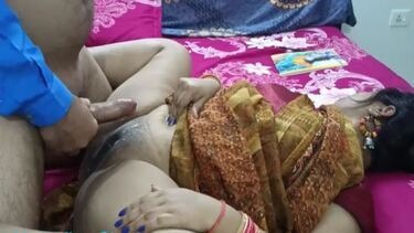 माँ ने मूड बनाया तो चोद दिया