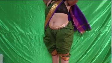 मराठी आंटी की देसी चुदाई