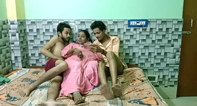 सौतेली बहन को दोस्त के साथ शेयर किया वीडियो