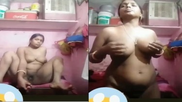 भाभी ने लिया चुत में बेलन