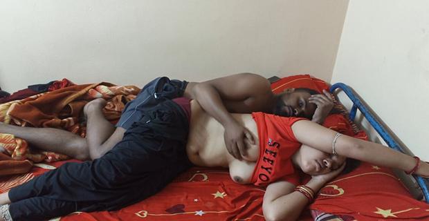 १८+ देसी लड़की की चूत चुदाई बॉयफ्रेंड किया घर पर वीडियो