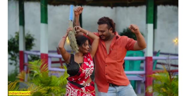 ब्लैक ब्रा पहनी नौकरानी की चूत चोदी मालिक ने वीडियो