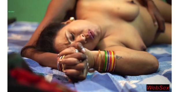 मिल्फ रंडी बेटे के दोस्त के साथ चोदा चोदी करवाती है वीडियो