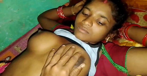 देहाती भाभी देवर की नाईट में फोरप्ले सेक्स चोरी छुपकर वीडियो