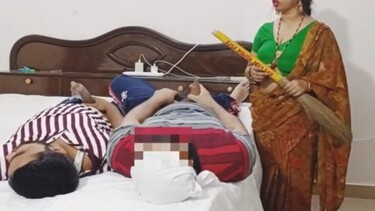 सौतेली माँ की चुत से मिली लण्ड को राहत