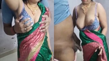 डिलीवरी बॉय ने भाभी को चोद के किया संतुष्ट
