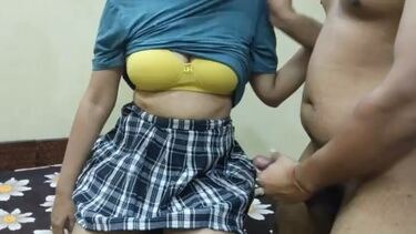 सौतेली बेटी ने बना दिया बाप का मूड