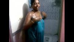 सुहानी के स्तन मेरे सामने थे