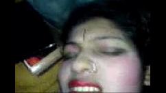 विदेश मे मिली देसी आंटी की चूत