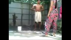 रंडी बहन की रंडी सहेली को चोदा