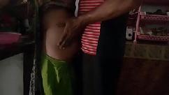 यह क्या कर रहा है बेटा -1