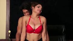 मुंबई से घूम कर लौटी चाची की गांड मारी