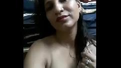 ब्यूटी पार्लर वाली आंटी की कमसिन चूत चोदी