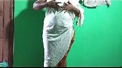 बीबी की कुँवारी सहेली की चुत मे लंड