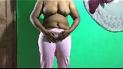 फ्रेंड को करवाया पति का नशा