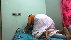 फेसबुक से बनी गर्लफ्रेंड की बुर चुदाई खण्डहर में