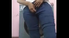 पड़ोसन लड़की मेरे कमरे में आकर चूत चुदवा गई