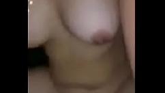 पति के बॉस ने साड़ी को खोला