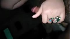 पति की गैरमौजूदगी में मुझे बुलाती है वो