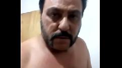 तीन लड़कियों का सहारा एक डिलडो