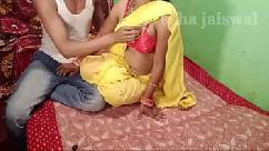 कार में गांड फाड़ सेक्स