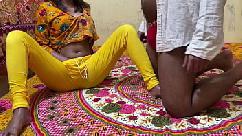 कस्टमर के बूब्स का नाप